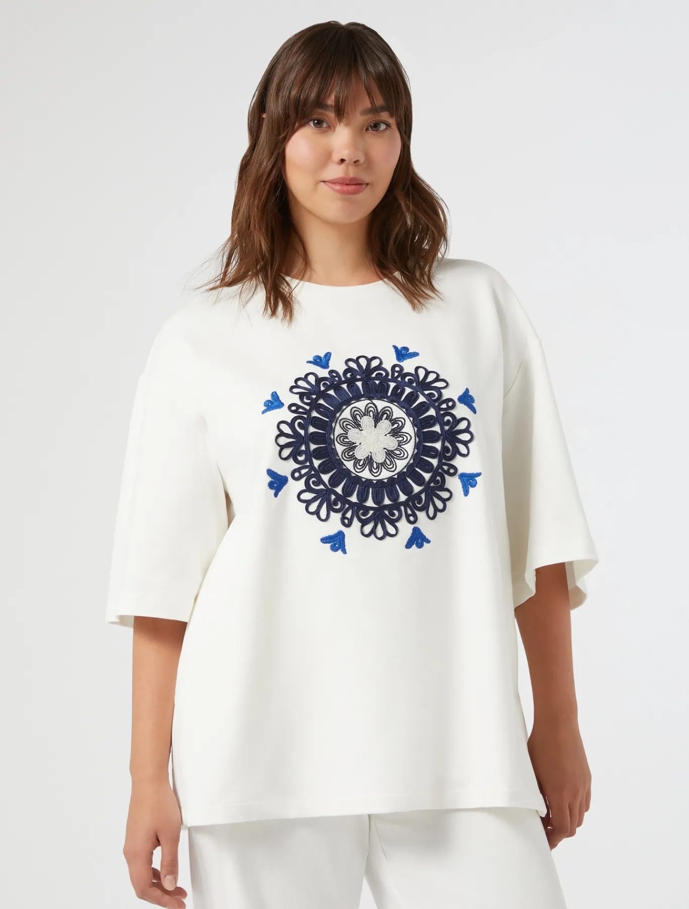 Marina Rinaldi Top & T-Shirt | Top & T-Shirt*Felpa in jersey con ricami AVORIO